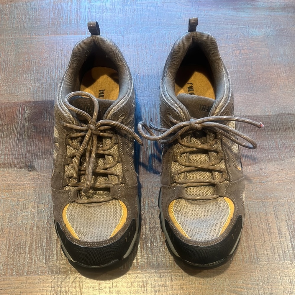 Trail Guide Trail Shoes - Picture 2 of 8